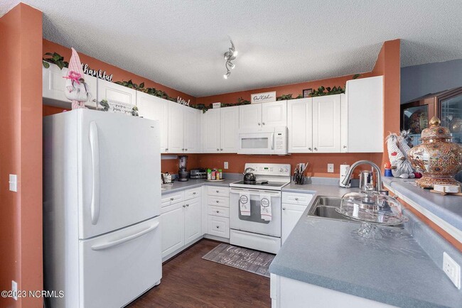 Building Photo - 3 Bedroom home in the highly amenitized Windsor Park!