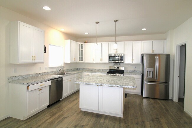 Building Photo - 130 Prairie Wind Dr