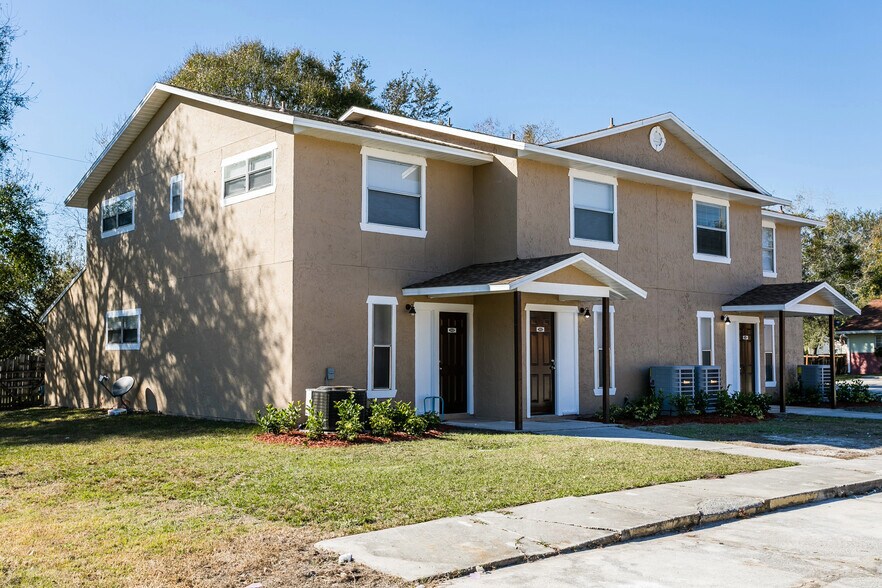 Building Photo - 1024 Jack Calhoun Dr