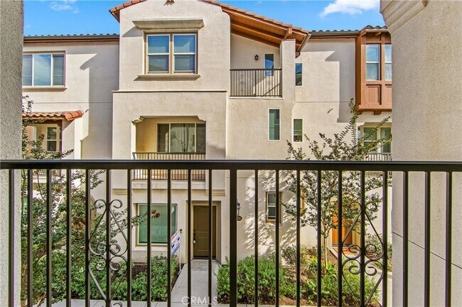 Building Photo - 6331 Pacific Wy