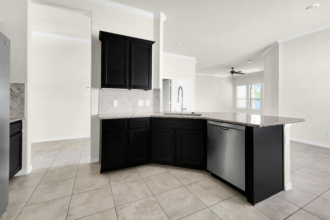 Building Photo - 18788 Laurel Hills Dr