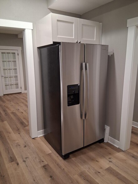 Kitchen - 1714 E Walnut St