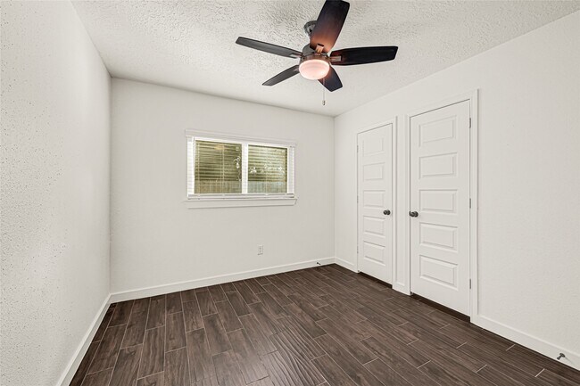 Building Photo - 2239 Pilgrims Point Dr