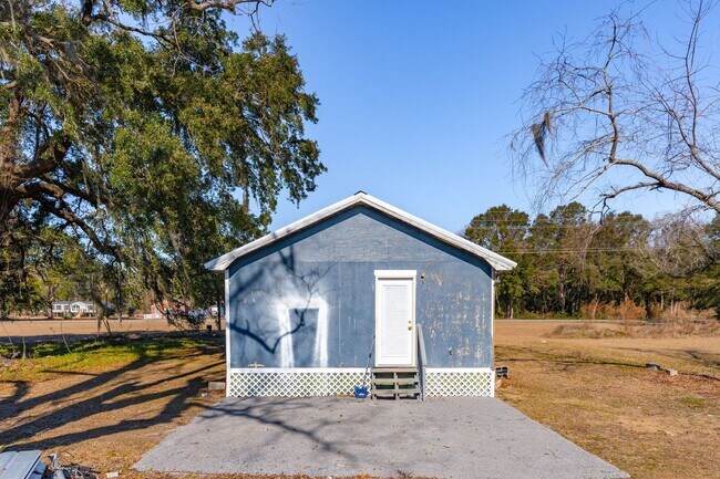Building Photo - Charming Lowcountry Home for Rent on Edisto Island