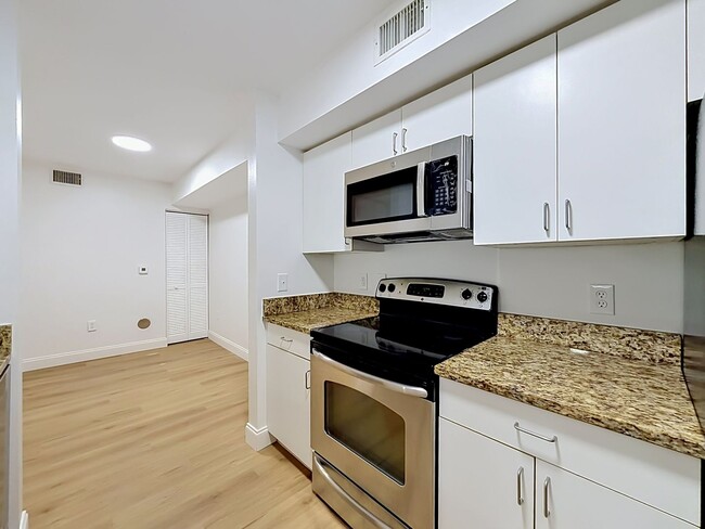 Building Photo - Super Cozy 2 bedroom in Desirable Neighborhood in coconut creek