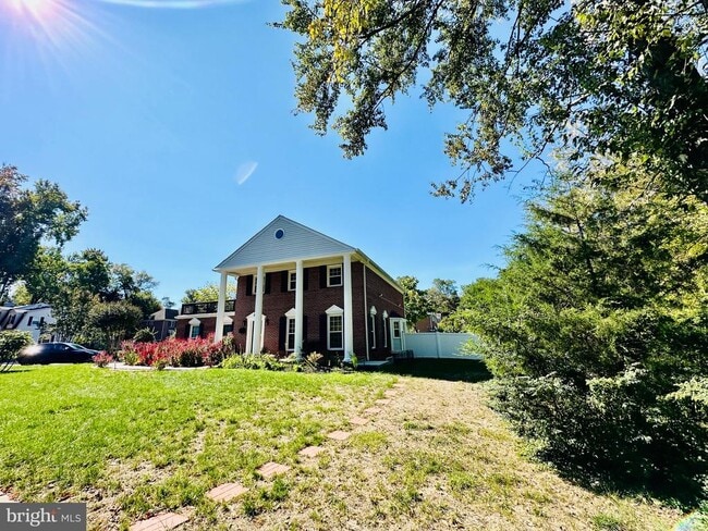 Building Photo - 7428 Mason Ln