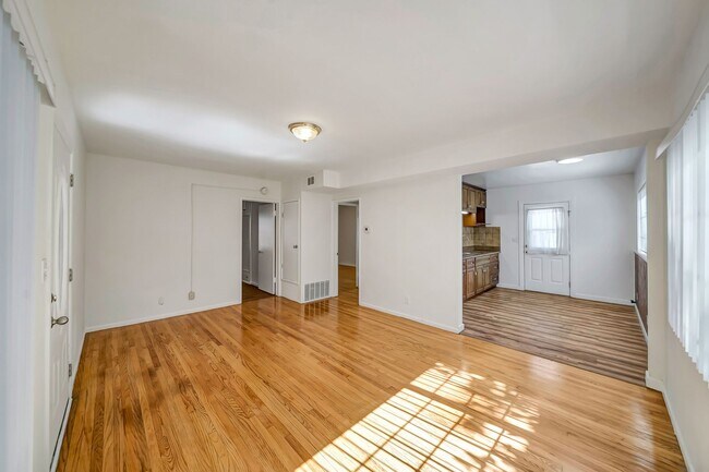 Building Photo - 654 Patterson-