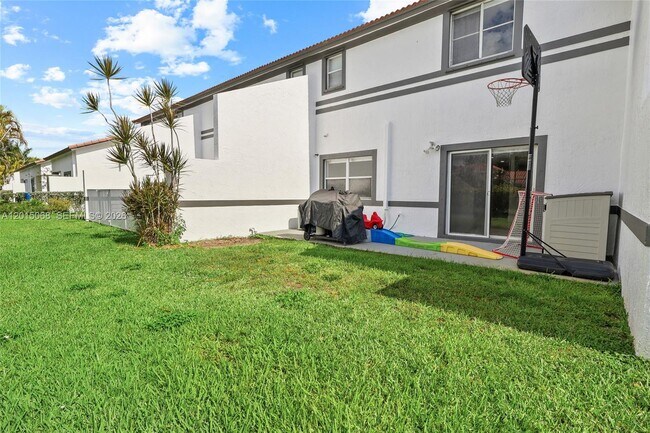 Building Photo - 9872 NW 19th Pl