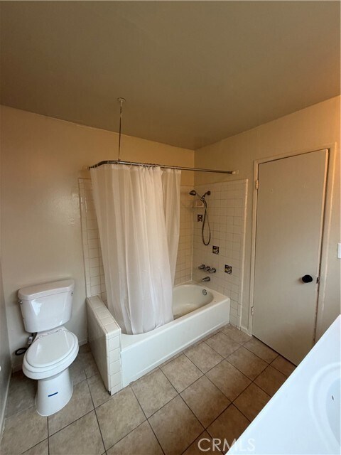 Building Photo - 4694 Bandera St