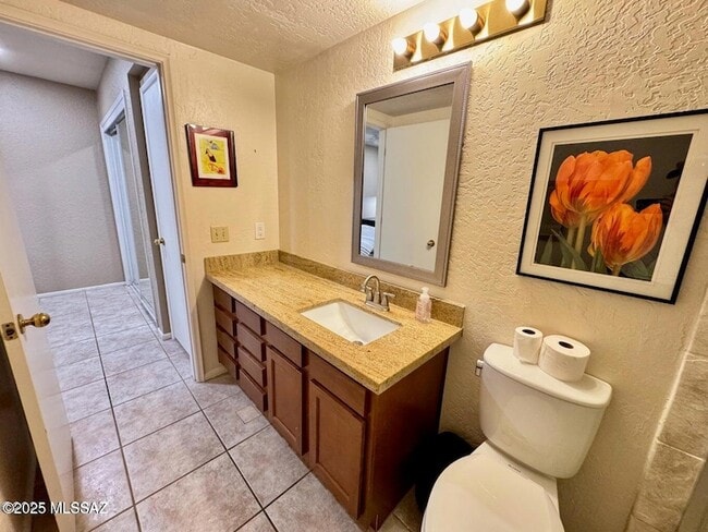 Building Photo - 4281 N River Grove Cir