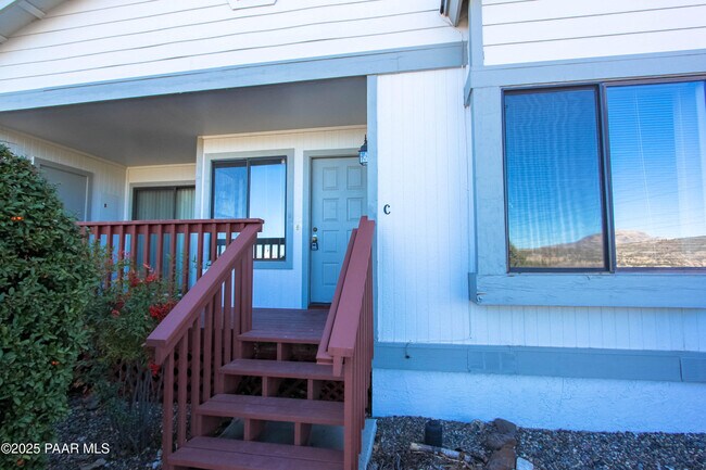 Primary Photo - 3069 Cascades Ct