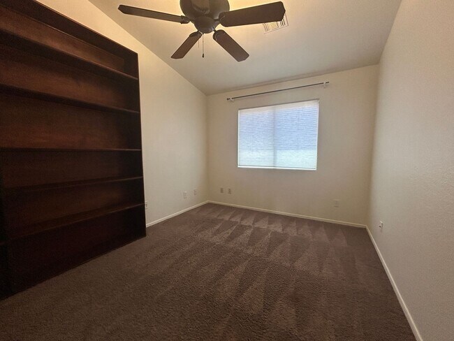 Building Photo - 3861 E Redfield Ct