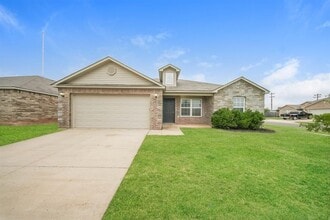Building Photo - 9601 Evie Dr