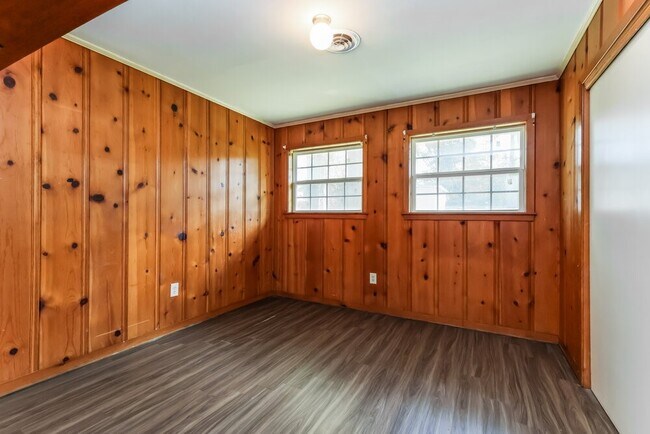 Building Photo - 608 Hilliard St