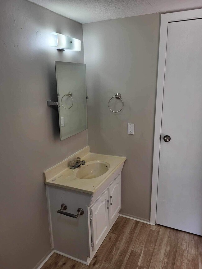 Building Photo - 2607 Co Rd 3204