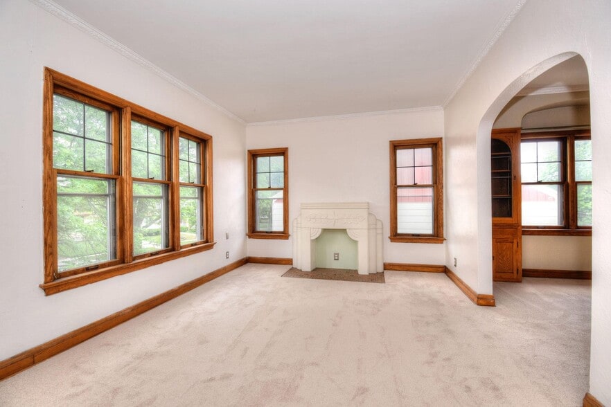 Building Photo - 2537 N 65th St