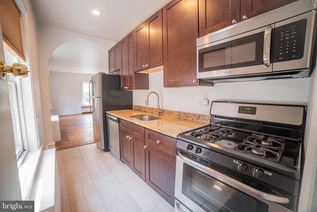 Building Photo - 2008 Spruce St