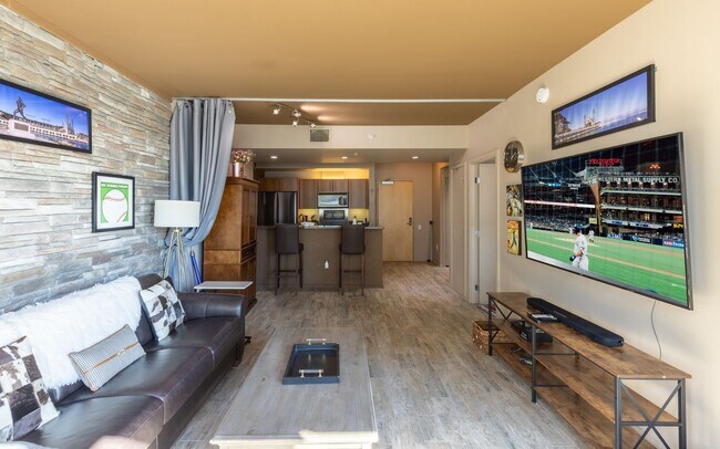 Building Photo - Live Above the Action — 14th-Floor ICON Condo with Petco Park Views