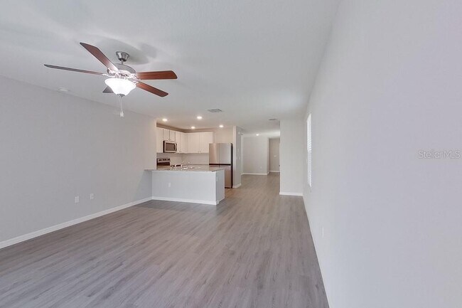 Building Photo - 8731 SW 44th Ct