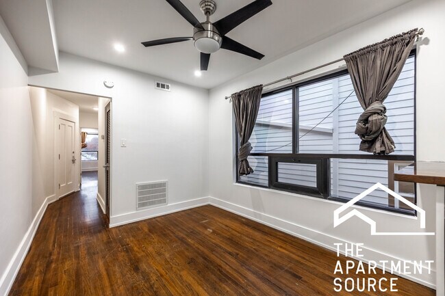 Building Photo - 3716 W Belmont Ave