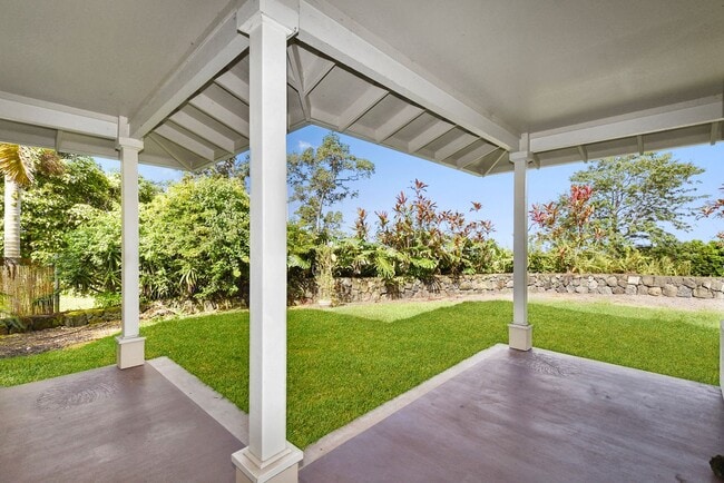 Building Photo - Private 3 Bed/3 Bath Koloko Home: 1 Acre, ...
