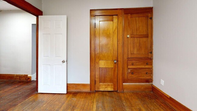 Building Photo - 764 Work Dr