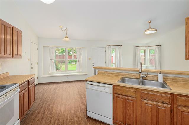 Building Photo - 557 Gillespie Dr