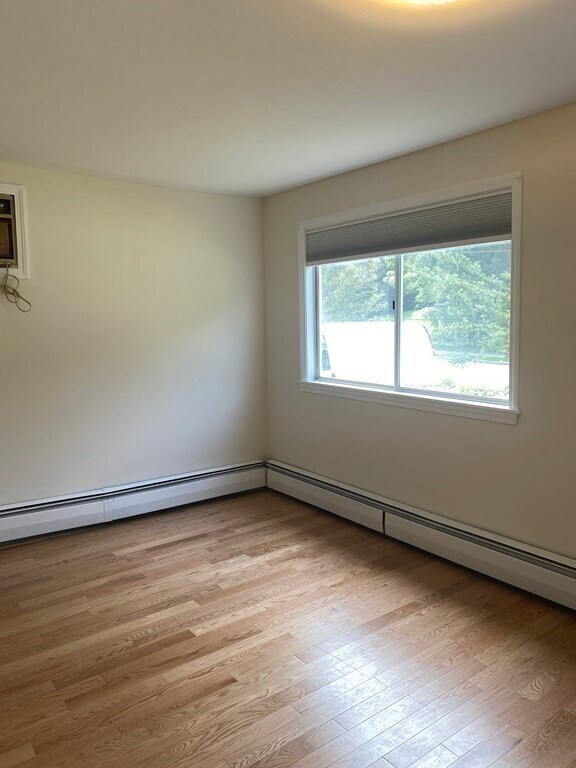 Building Photo - 446 Lowell Ave