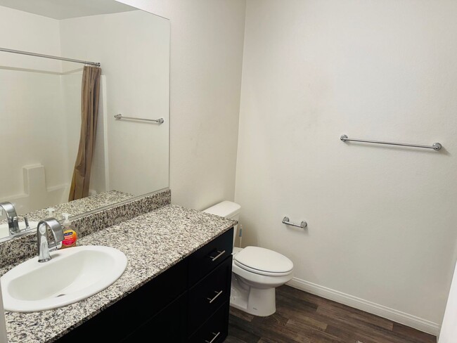 Building Photo - Semi-Furnished 3-bedroom, 2.5-bath townhou...