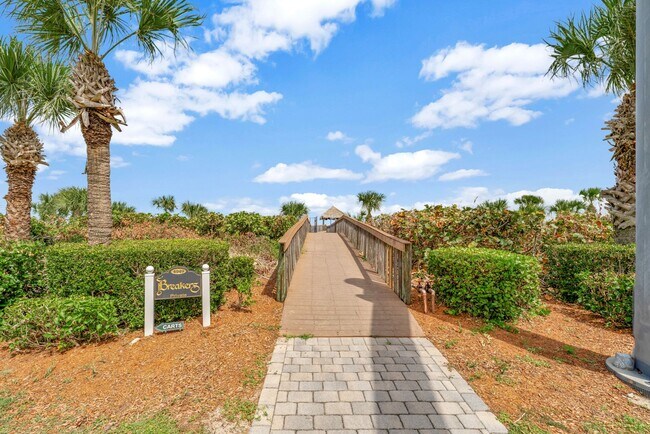 Building Photo - 4949 N Hwy A1A
