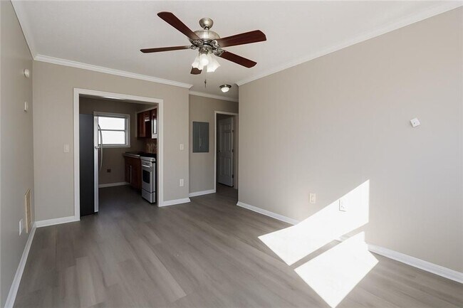 Building Photo - 949 Washington St SW