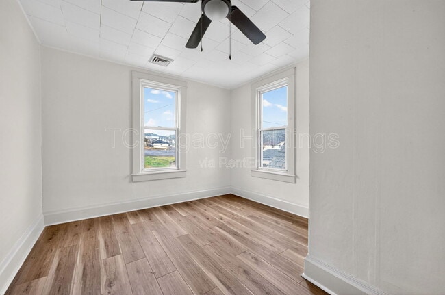 Building Photo - 1409 Hamill Ave