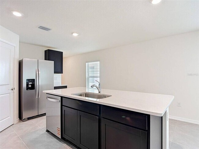 Building Photo - 31115 Silver Stage Dr