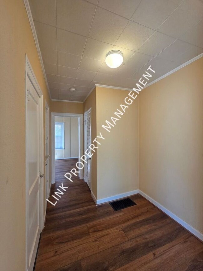 Building Photo - 129 N Moore Rd