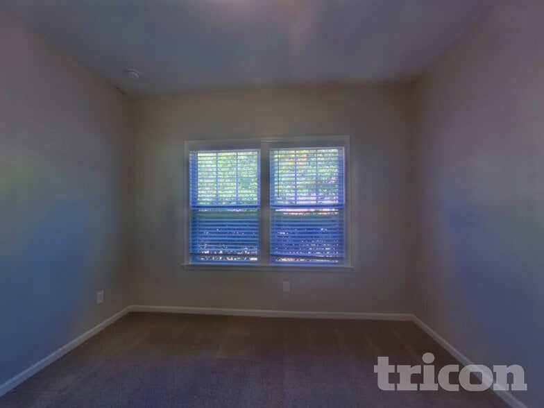Building Photo - 2610 Andes Dr
