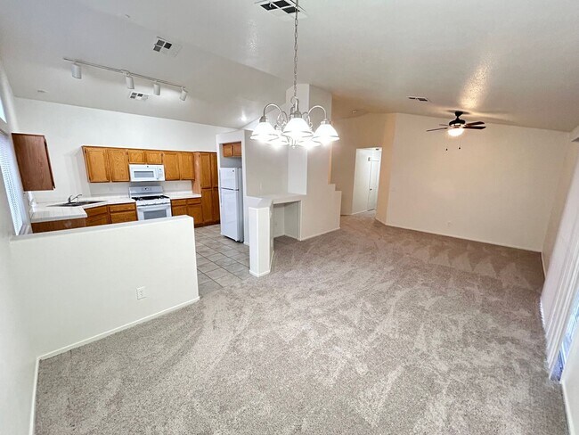 Building Photo - Welcome Home! Charming 3 Bedroom, 2 Bath, ...
