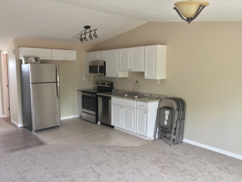 Primary Photo - 303 Castin Ln