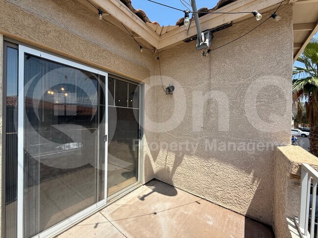 Building Photo - 525 N Miller Rd