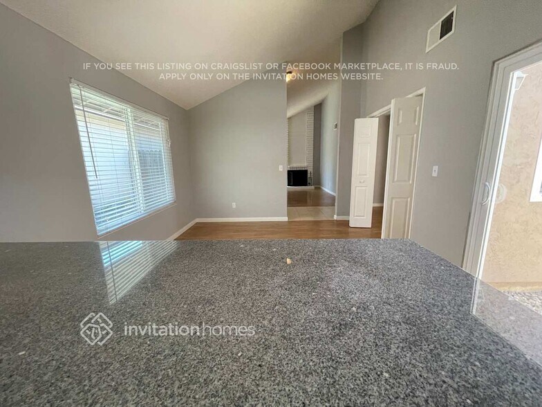 Building Photo - 724 Sandy Brook Ct