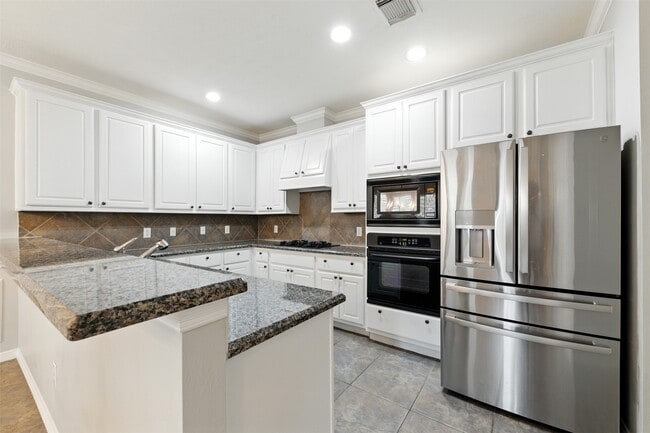 Building Photo - 5115 Inker St