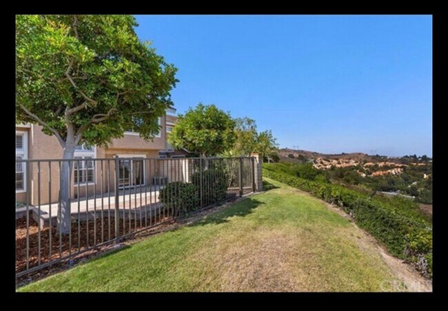 Building Photo - 711 S Tourmaline Ct