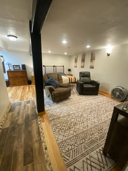 Building Photo - 11343 W Berry Pl