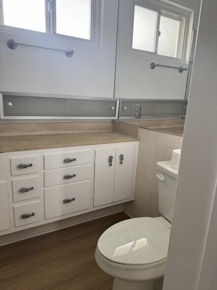 Building Photo - 1017 2nd St