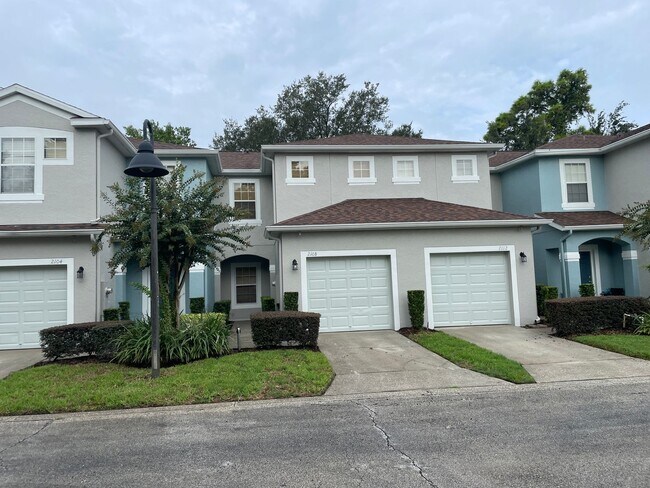 Primary Photo - CASSELBERRY: Townhome in Devon Place