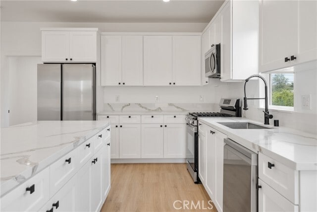 Building Photo - 2338 Cloverdale Ave