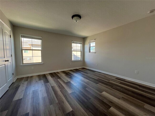 Building Photo - 17392 Bal Harbour Dr