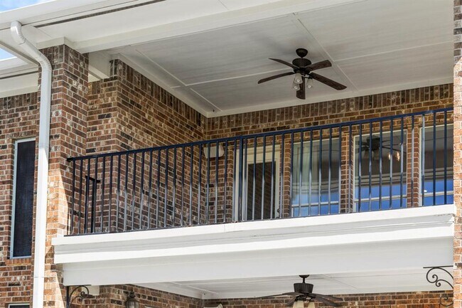 Building Photo - 8503 Stones Throw Ln