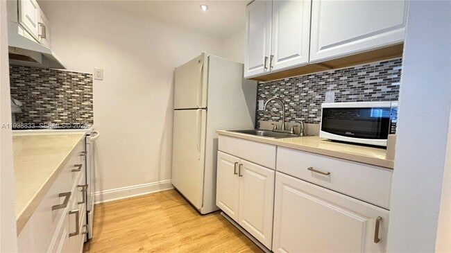 Building Photo - 62 Andover C