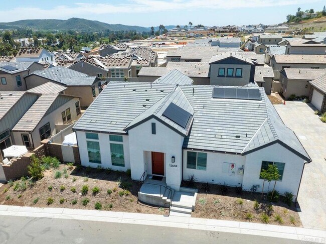 Building Photo - 12639 Elizabeth Wy