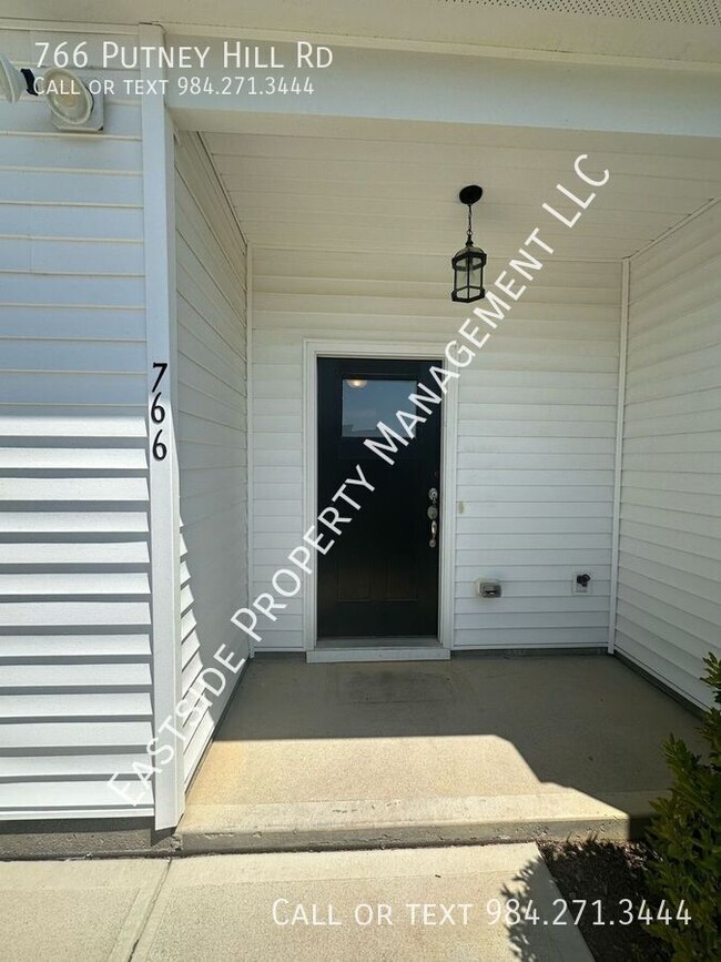 Building Photo - 766 Putney Hl Rd